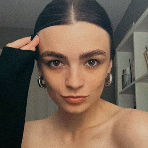 Meet your Posher, Juliiia